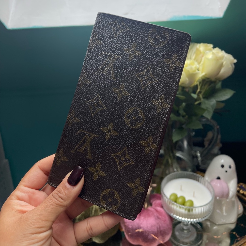 **SOLD ***Louis Vuitton Vintage Brown Leather Wallet***